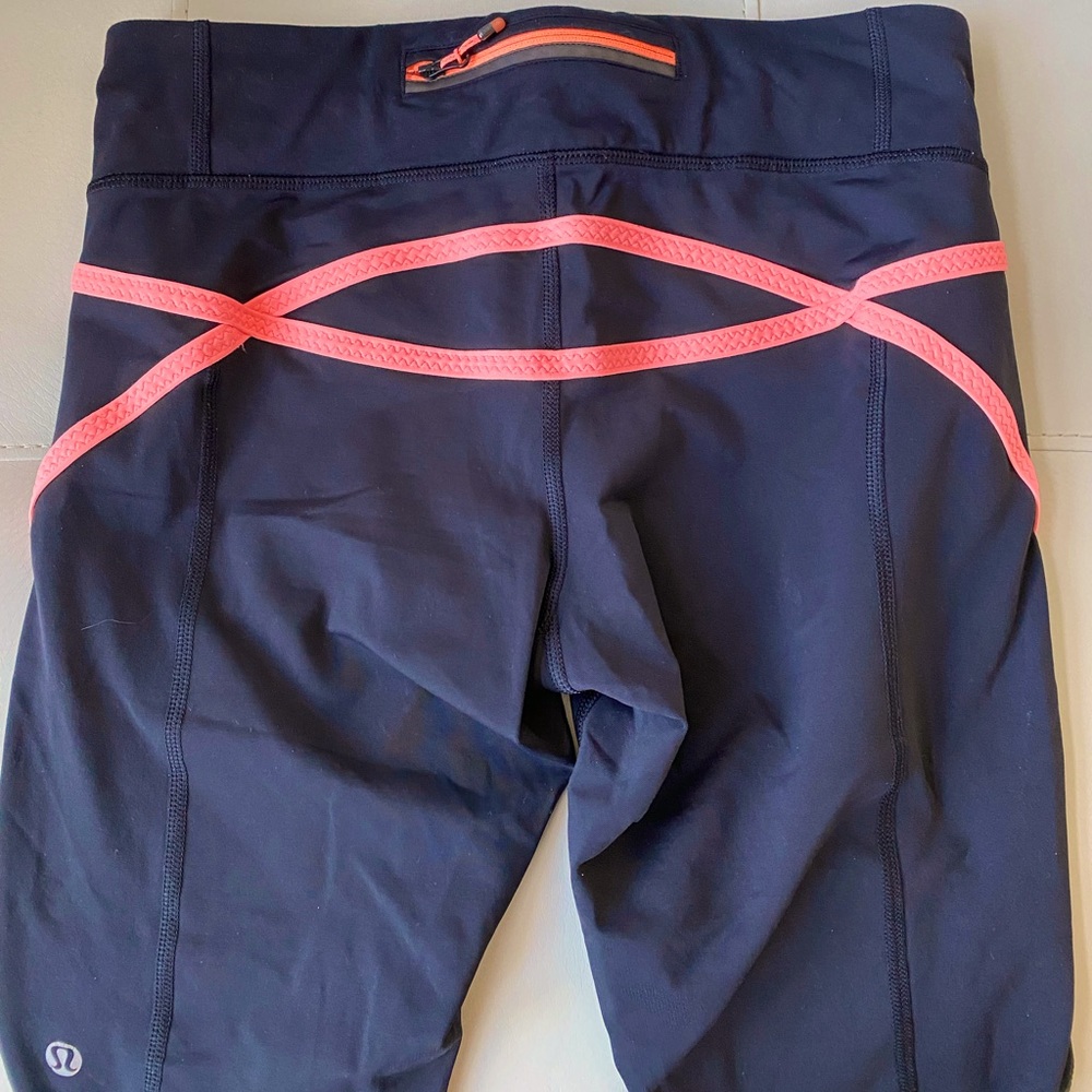 LULULEMON knee length yoga pants